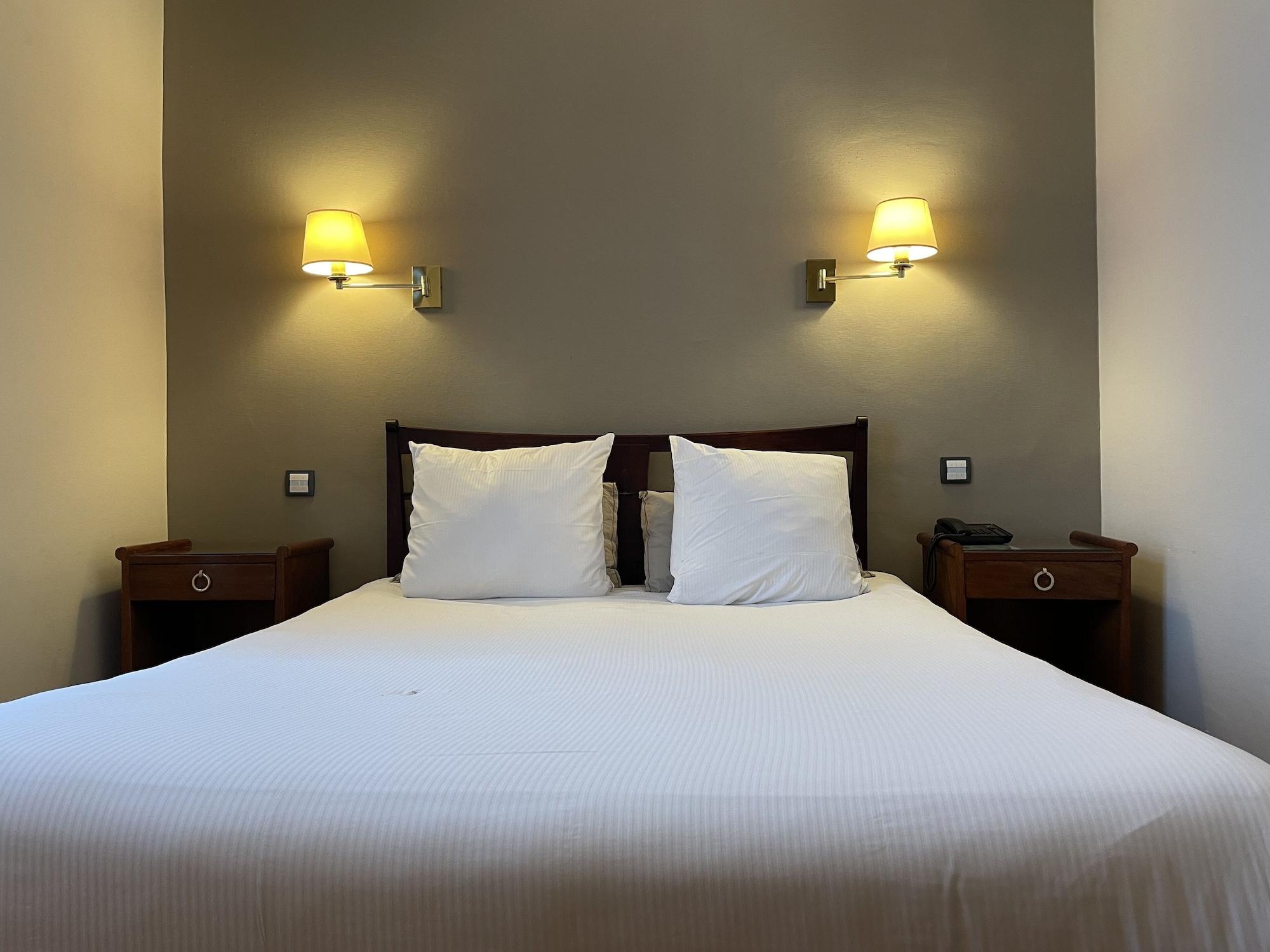 France Et Chateaubriand Hotel 3*