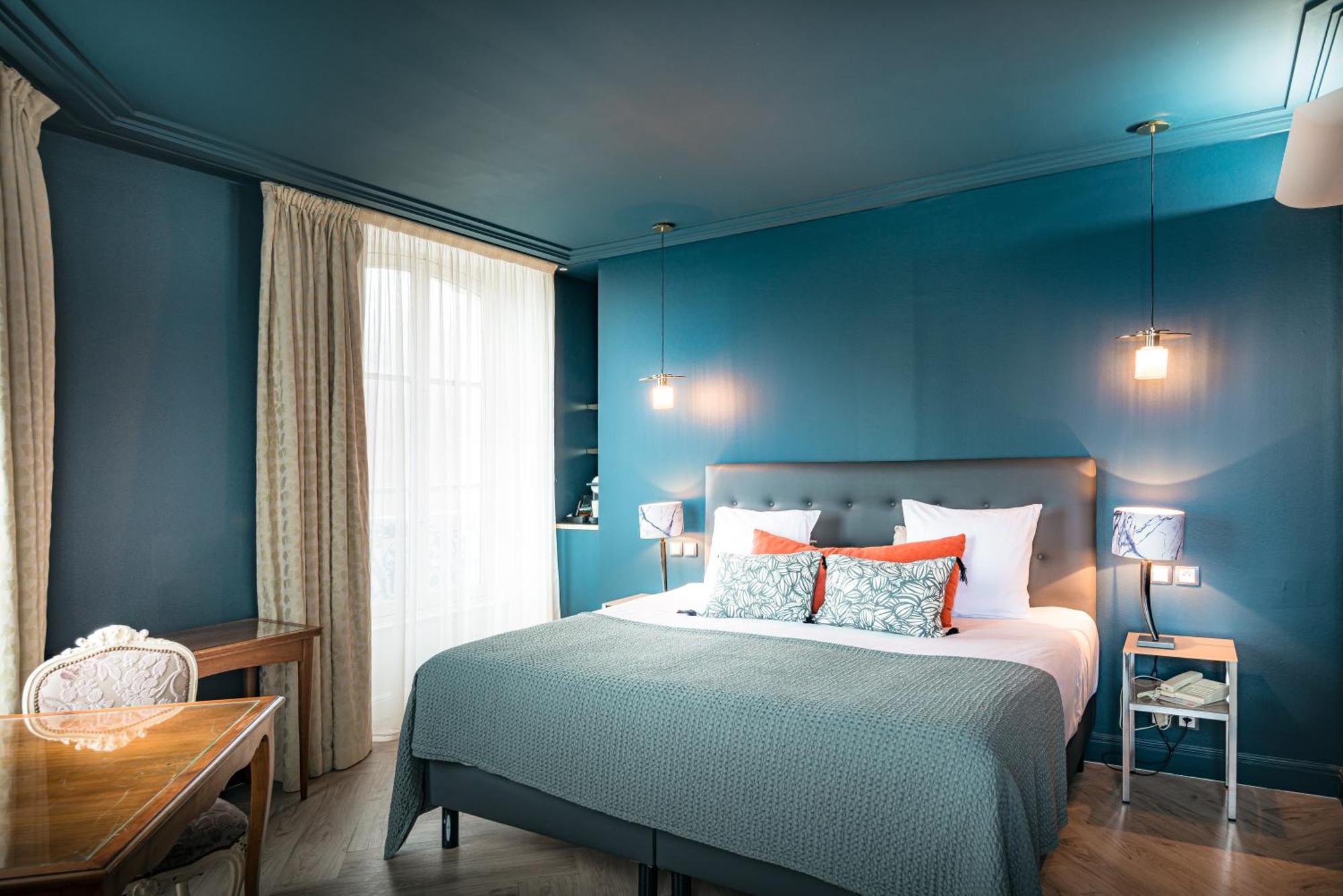 Hotel France Et Chateaubriand 3*