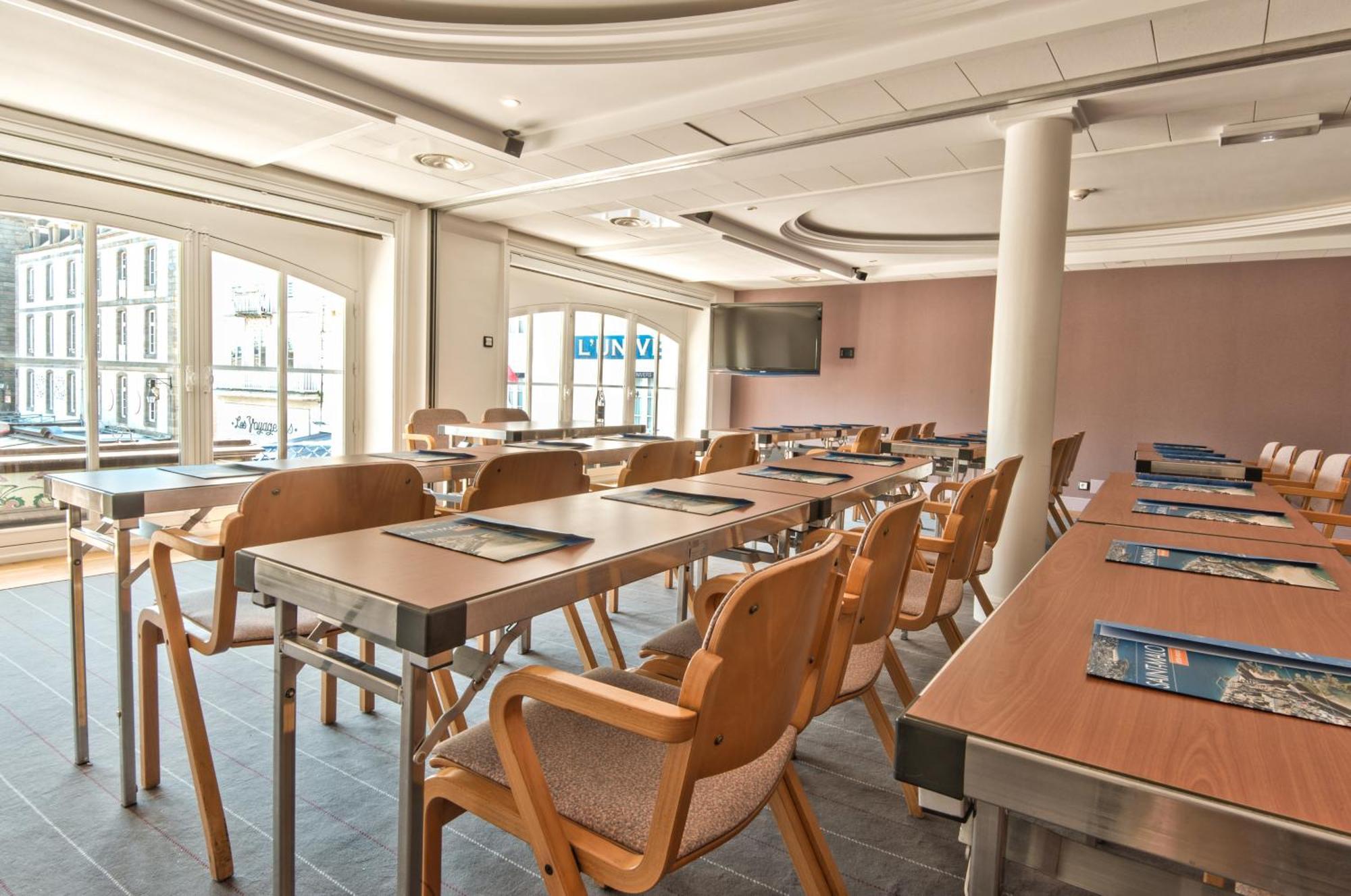 Hotel France Et Chateaubriand